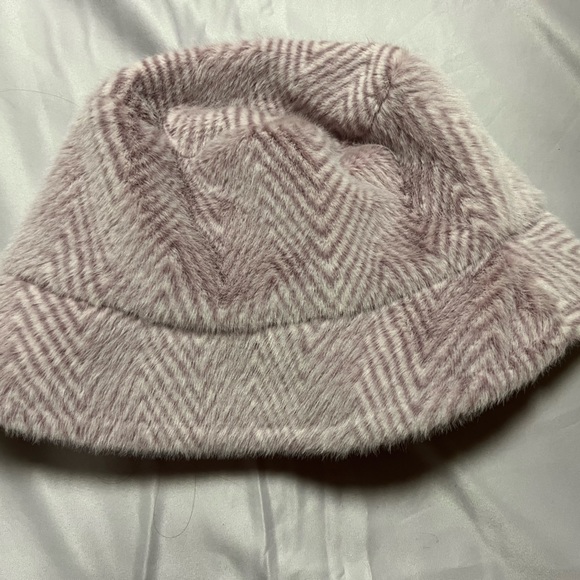 ASOS Design Fluffy Purple Bucket Hat - Picture 3 of 3